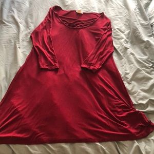 Red quarter sleeve dress
